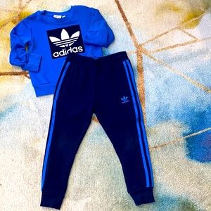 Kids adidas blue sweatsuit, size S(4-5)
